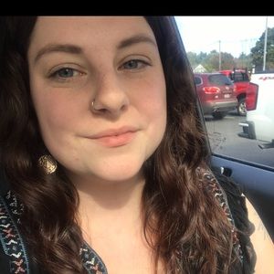 Meet your Posher, Janelle